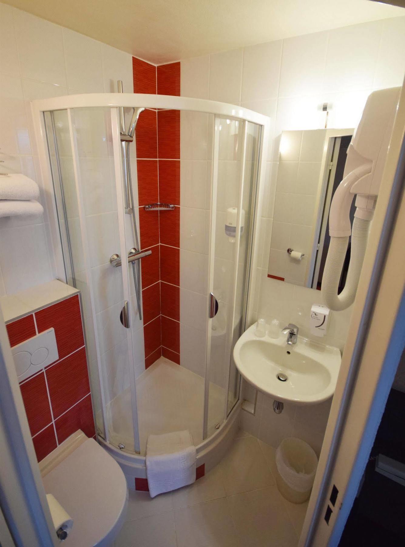 Best Hotel Sancé - Mâcon Esterno foto